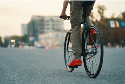 medios como la bicicleta se consideran ejemplos de movilidad urbana..