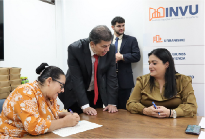 Este representa el mayor proceso de titulación y regularización patrimonial de las últimas décadas, una acción que por fin otorga seguridad jurídica a miles de familias que esperaron durante años para ser dueños de su vivienda