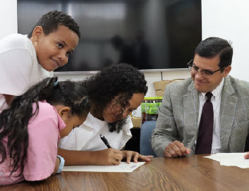 Con este avance, se devuelven certezas y reafirma el derecho de las familias a vivir con dignidad en un hogar que les pertenece legítimamente.